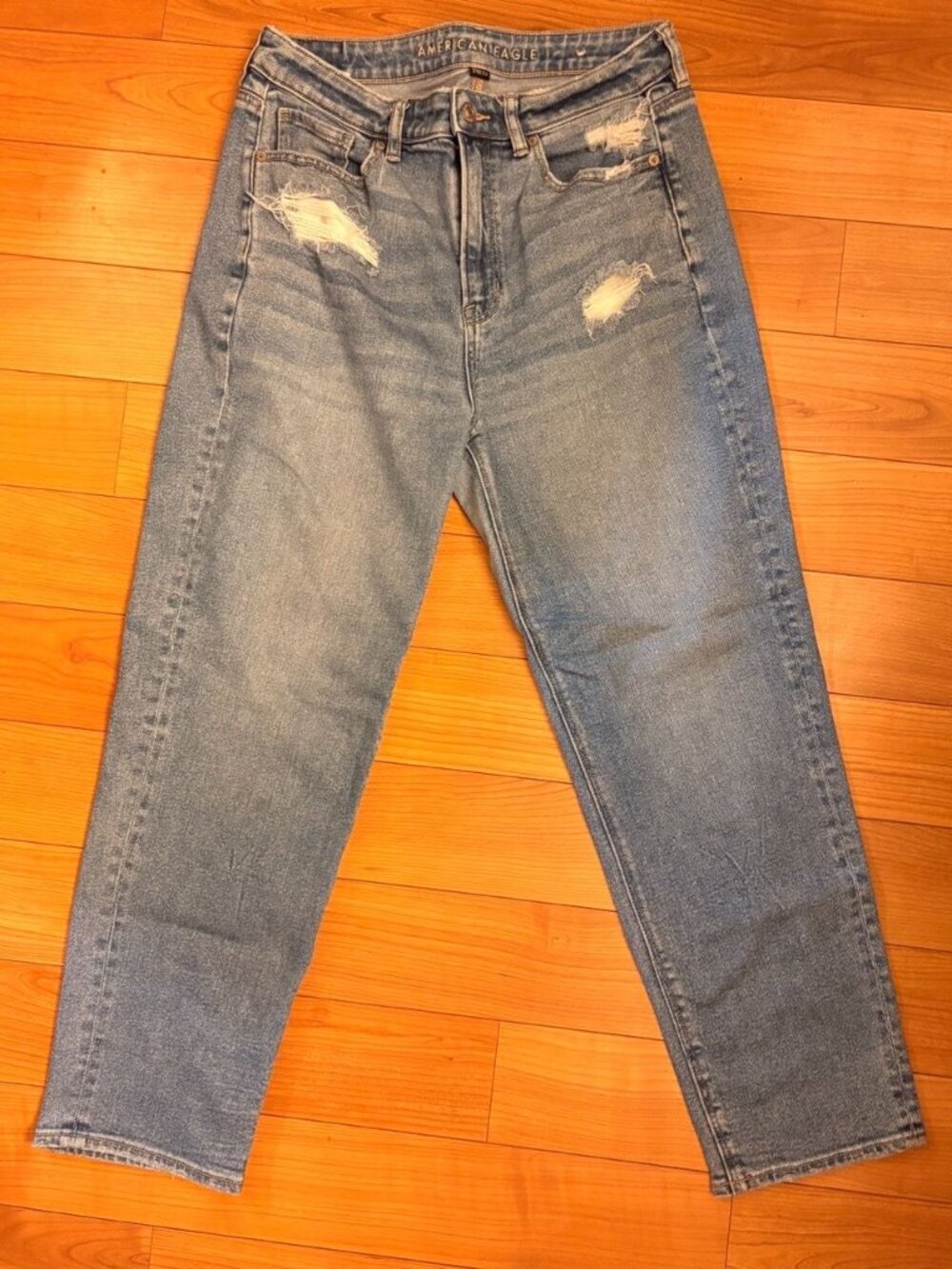 American Eagle High-Waisted Distressed Stretch Mom Jeans Size 10 Regular